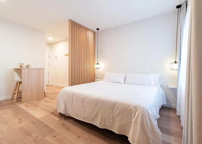 Turisticos Fatima, En El Centro De Apartman Vigo