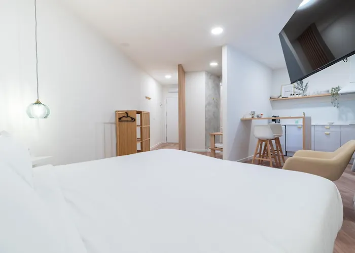 Turísticos Fátima, En El Centro De Vigo