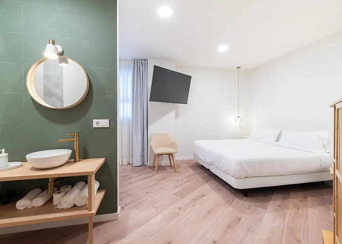 Turísticos Fátima, En El Centro De *