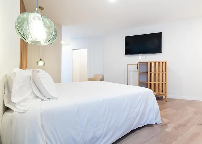 Turisticos Fatima, En El Centro De Vigo