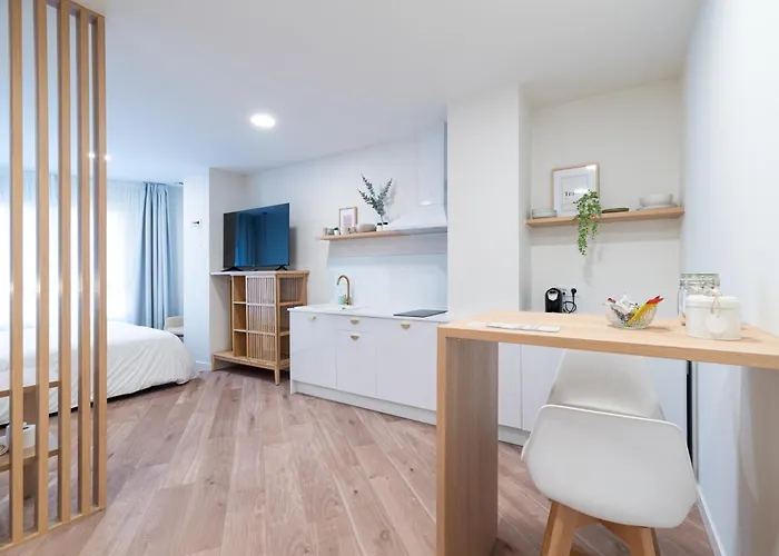 Turisticos Fatima, En El Centro De Vigo